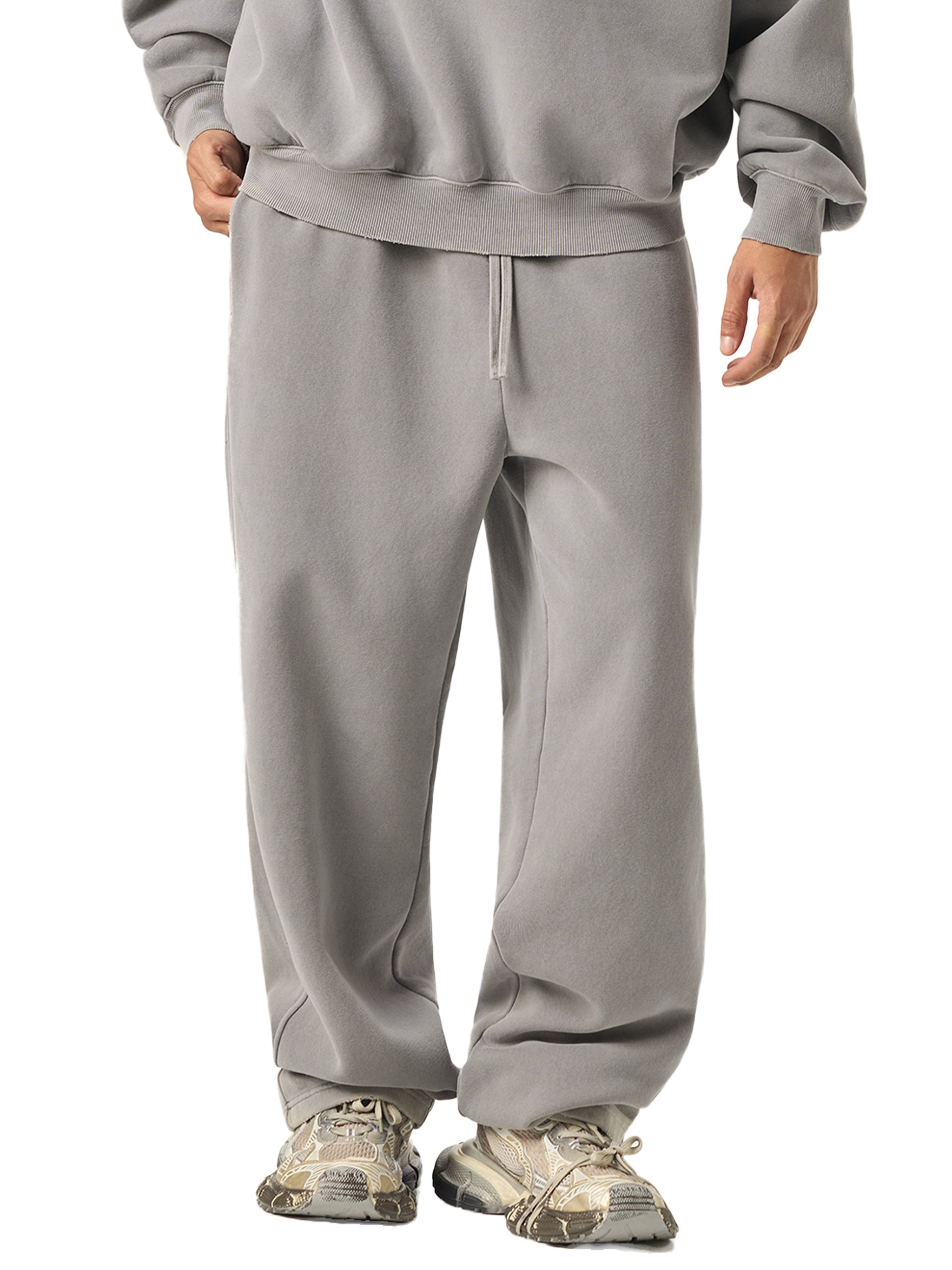 'QUEEN OF 💔' ACID WASH SWEATPANTS (masc sizing)