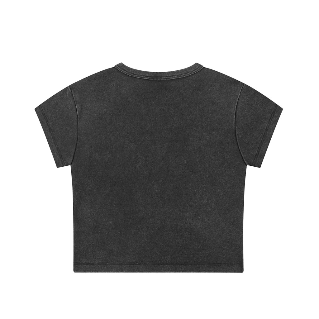 BLACK 'DELULU' BABY CROP TEE (fem sizing)